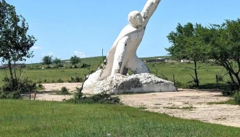 Орхигдсон хөшөө, Орос цэрэг - Чойбалсан