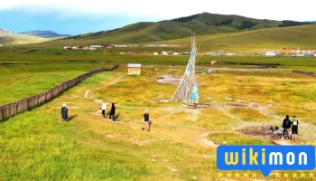 Цагаан сүмийн халуун рашаан - Tsagaan