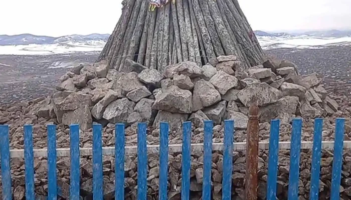 Baian Ondor Bugd - Эрдэнэт
