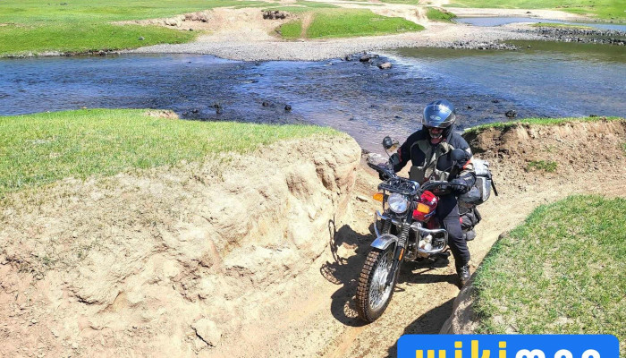 Cheketours - motorcycle adventure tours in Mongolia. - 106.727931