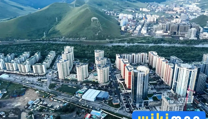 Chinggis Khaan Mountain Portrait -  Bugd - Улаанбаатар