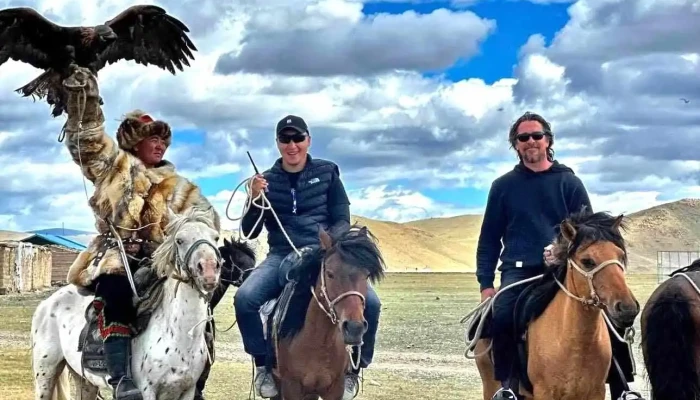 Discover Altai - Өлгий 83000
