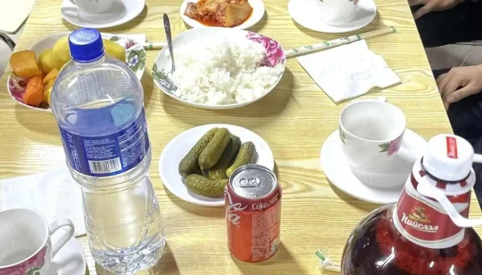 Duuren Shargal Els Ger Buudal Duuren Guesthouse Khool Und - Өмнөговь