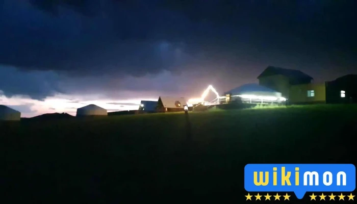 Hutag Undur Tourist Camp -  Gadnakh Zurguud - Булган