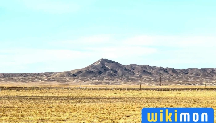 Khan Bayanzurkh Mountain -  Uul - Дорноговь