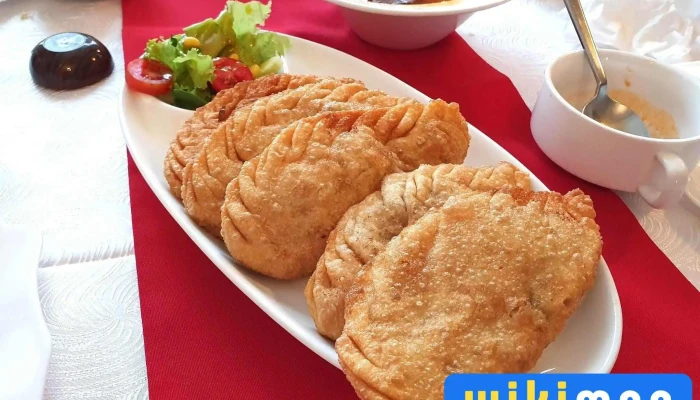 Khan Uul Zochid Buudal Karaoke Pab Khool Und - Даланзадгад