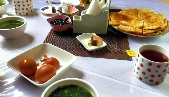 Mongot Tsokhio Mungut Tsokhio Khool Und - Улаанбаатар