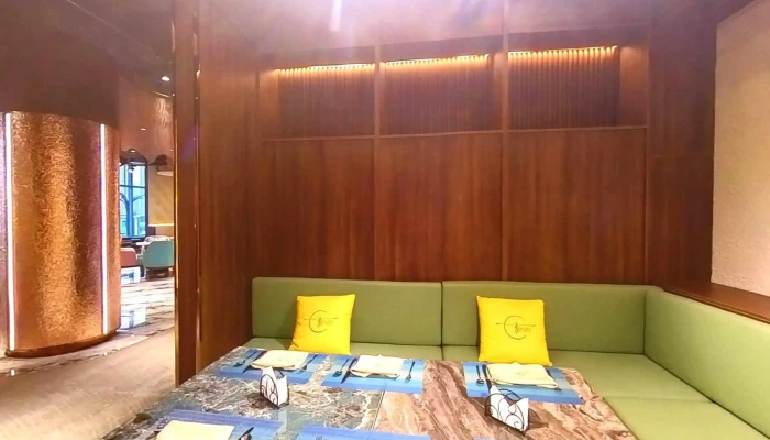 Zesen Restaurant -  Gudamzh Kharakh Bolon 360deg - Улаанбаатар