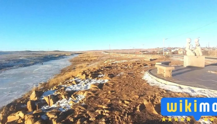 Баруун Гол River - Баруун−Урт